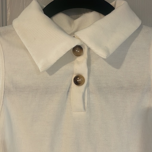 Shein, size small, white, crop top, with buttons on collar - Picture 7 of 8